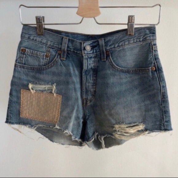 Levi’s 501 high rise distressed denim jean shorts - Picture 1 of 4
